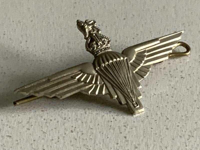 WWII Parachute Regiment Cap Badge